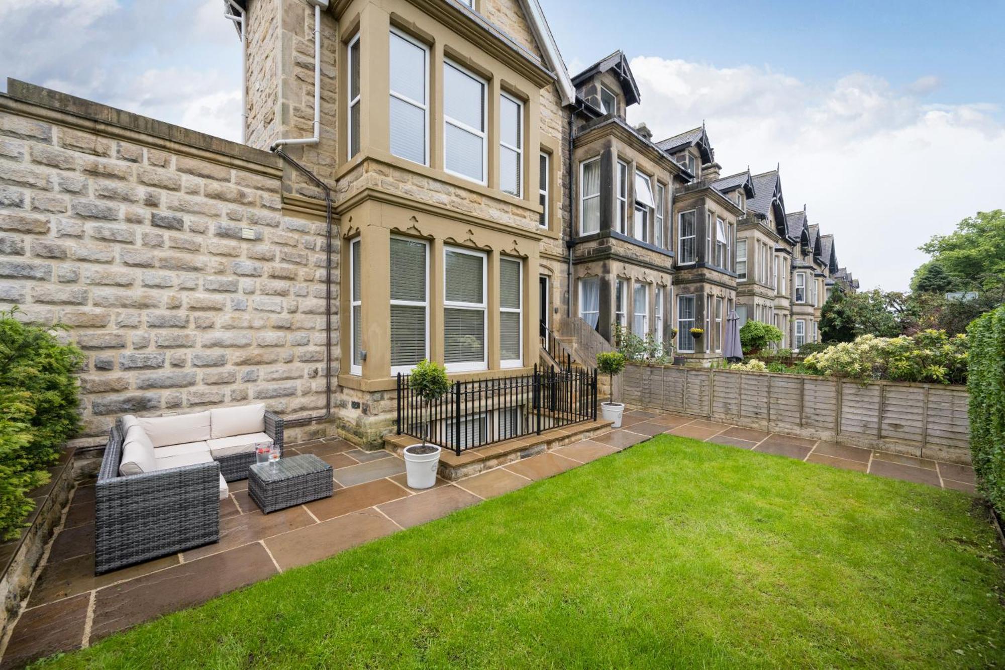 Sixtytwo By Harrogate Serviced Apartments 외부 사진